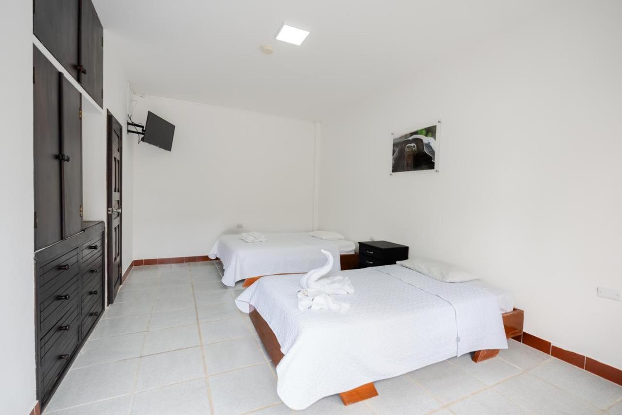 Hotel Pelican Bay ปูแอร์โตอาโยรา ภายนอก รูปภาพ